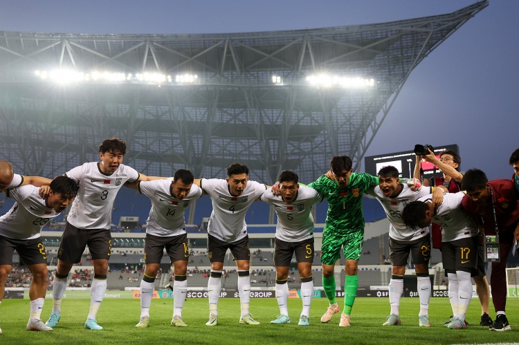 国足排名不变!FIFA最新排名:中国男足仍排在世界第94亚洲第14